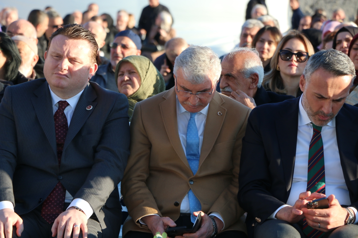 Ada Hayat Yerinde Kentsel Dönüşüm Projesi Temel Atma Töreni Bakan Mehmet Özhaseki' Katılımları ile Sakarya'da Gerçekleşti ( İŞTE GÜNÜN ÖNE ÇIKAN FOTOĞRAFLARI )