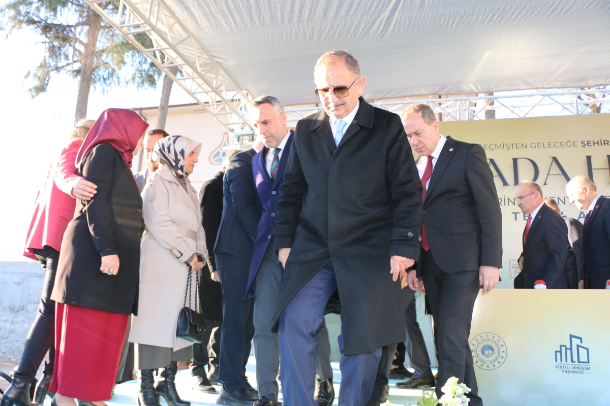 Ada Hayat Yerinde Kentsel Dönüşüm Projesi Temel Atma Töreni Bakan Mehmet Özhaseki' Katılımları ile Sakarya'da Gerçekleşti ( İŞTE GÜNÜN ÖNE ÇIKAN FOTOĞRAFLARI )