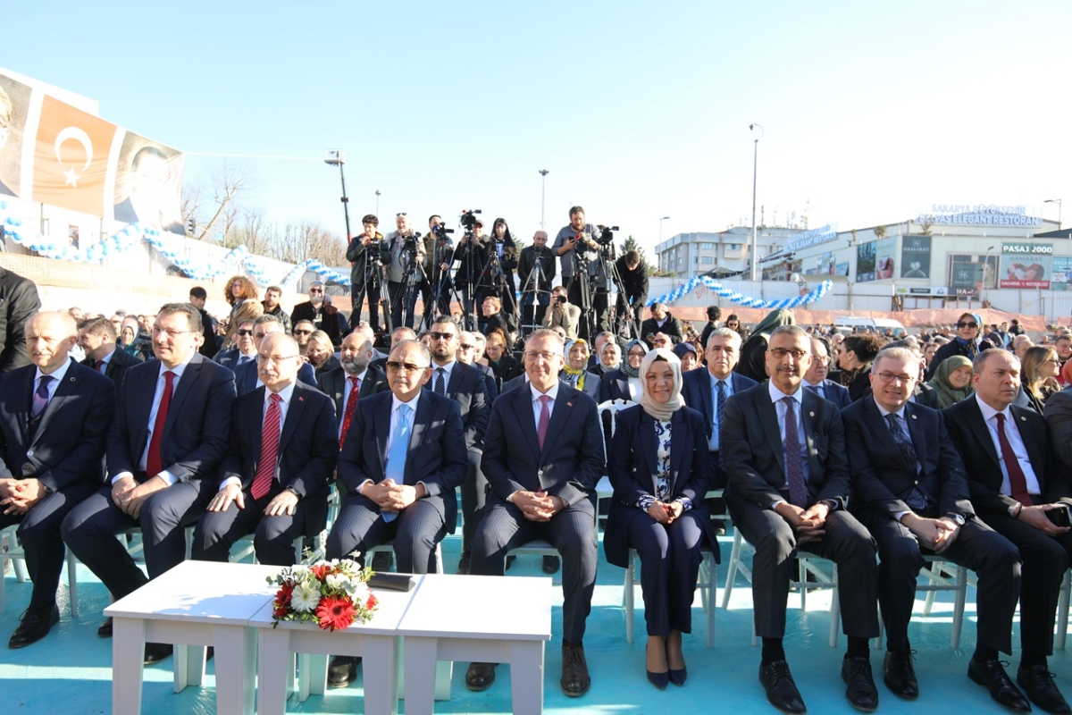 Ada Hayat Yerinde Kentsel Dönüşüm Projesi Temel Atma Töreni Bakan Mehmet Özhaseki' Katılımları ile Sakarya'da Gerçekleşti ( İŞTE GÜNÜN ÖNE ÇIKAN FOTOĞRAFLARI )
