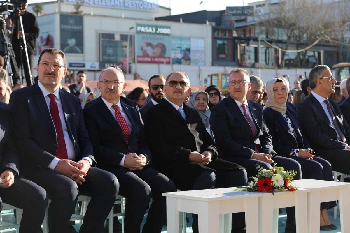 Ada Hayat Yerinde Kentsel Dönüşüm Projesi Temel Atma Töreni Bakan Mehmet Özhaseki' Katılımları ile Sakarya'da Gerçekleşti ( İŞTE GÜNÜN ÖNE ÇIKAN FOTOĞRAFLARI )