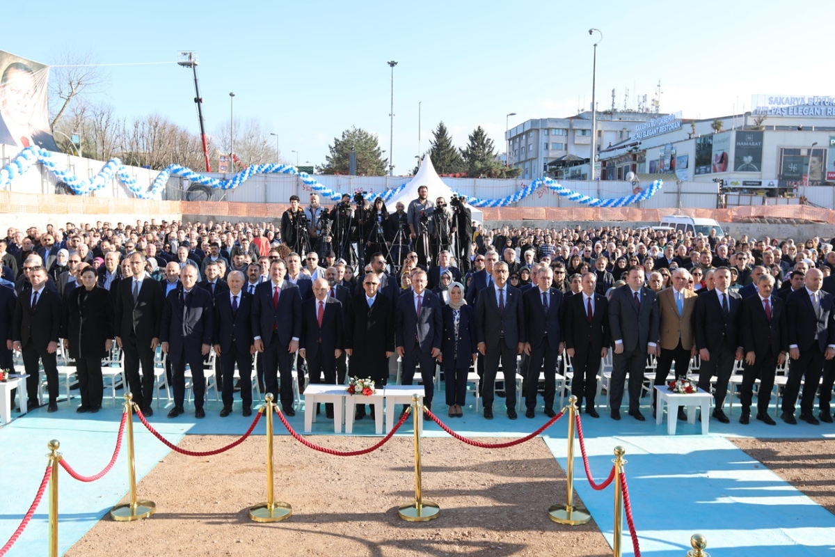 Ada Hayat Yerinde Kentsel Dönüşüm Projesi Temel Atma Töreni Bakan Mehmet Özhaseki' Katılımları ile Sakarya'da Gerçekleşti ( İŞTE GÜNÜN ÖNE ÇIKAN FOTOĞRAFLARI )