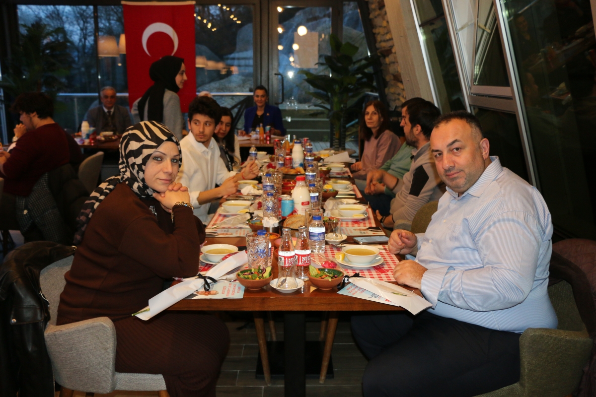 Dr. Aydoğan Arslan yerel basınla iftarda bir araya geldi ( GÜNÜN ÖNE ÇIKAN PROĞRAMLARI )