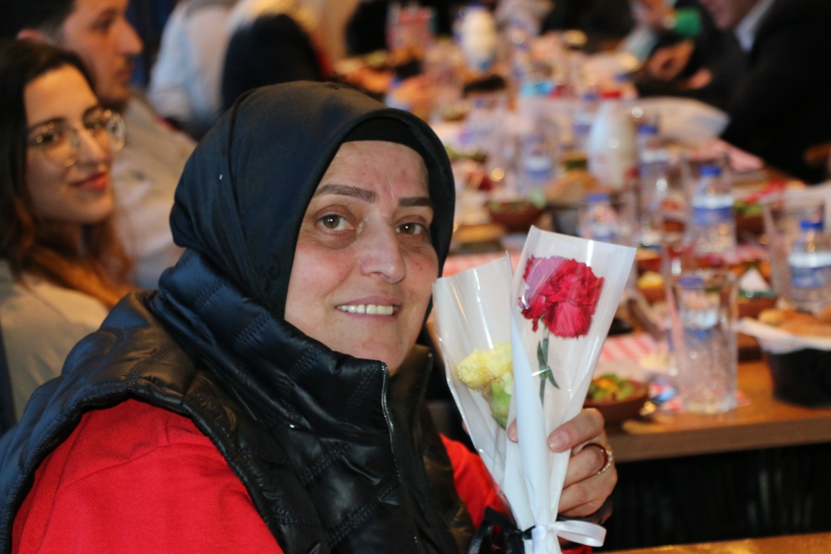 Dr. Aydoğan Arslan yerel basınla iftarda bir araya geldi ( GÜNÜN ÖNE ÇIKAN PROĞRAMLARI )