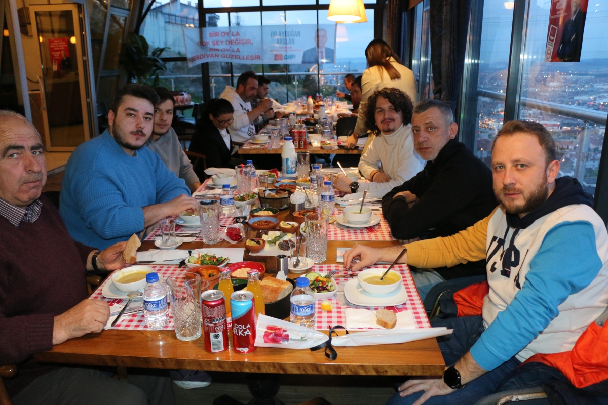 Dr. Aydoğan Arslan yerel basınla iftarda bir araya geldi ( GÜNÜN ÖNE ÇIKAN PROĞRAMLARI )
