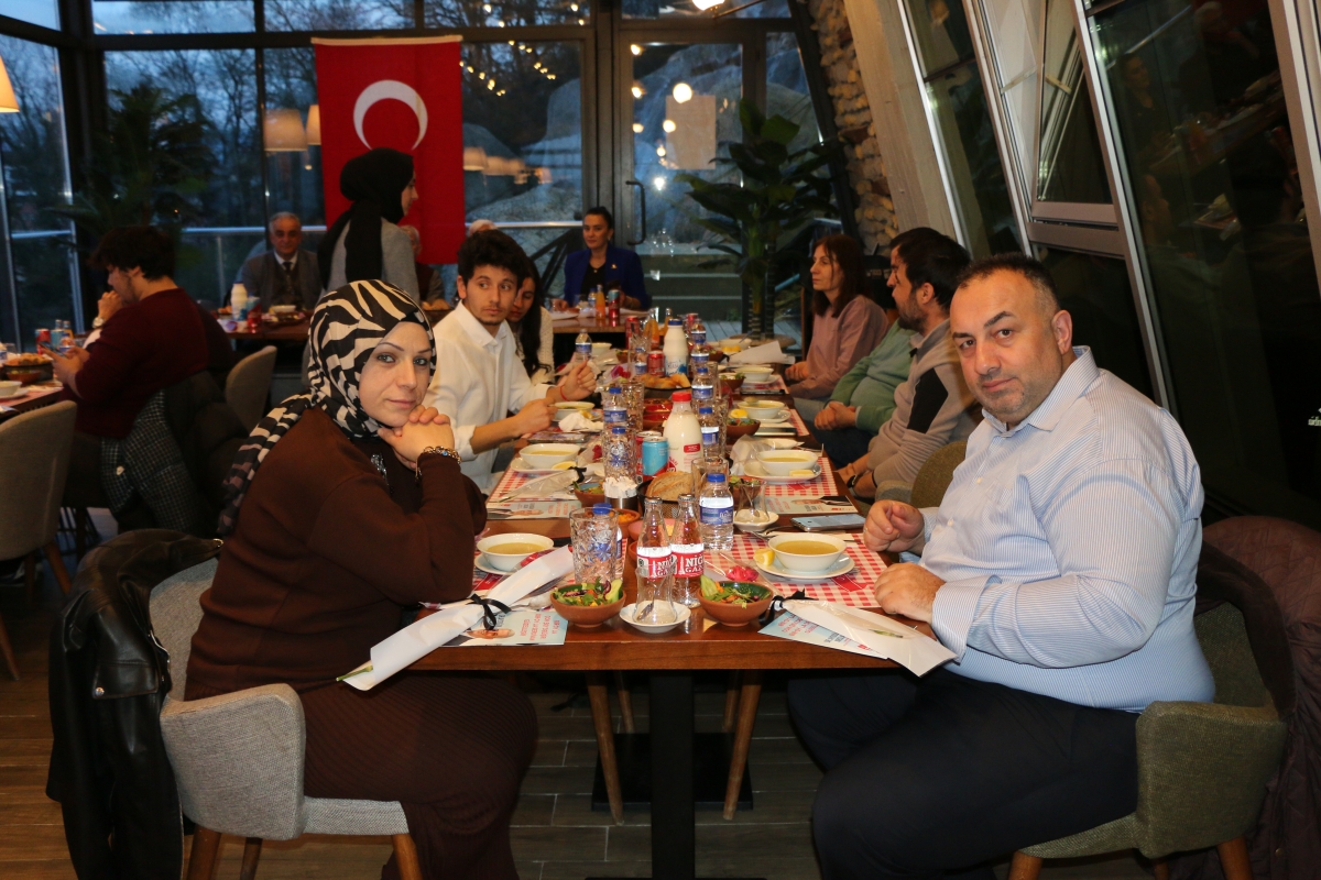 Dr. Aydoğan Arslan yerel basınla iftarda bir araya geldi ( GÜNÜN ÖNE ÇIKAN PROĞRAMLARI )