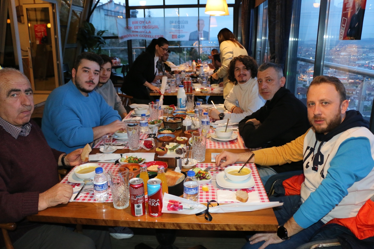 Dr. Aydoğan Arslan yerel basınla iftarda bir araya geldi ( GÜNÜN ÖNE ÇIKAN PROĞRAMLARI )