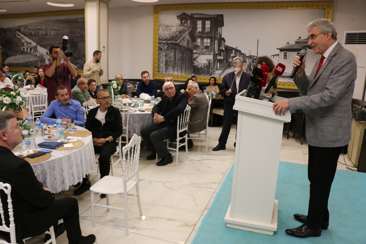 Sakarya Büyükşehir Belediye Başkanı Ekrem Yüce'nin Basına Veda Yemeği (GECEYE DAMGASINI VURAN HATIRA FOTOĞRAFLARI )