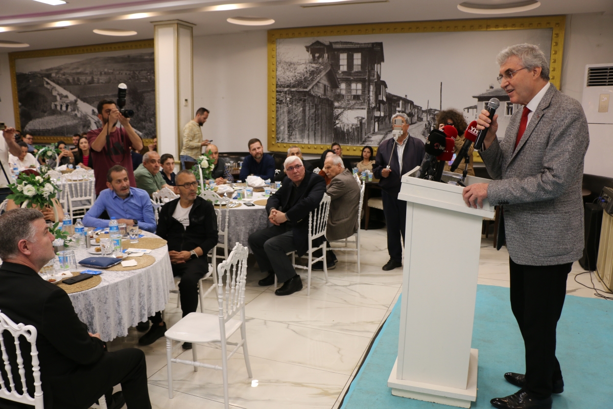 Sakarya Büyükşehir Belediye Başkanı Ekrem Yüce'nin Basına Veda Yemeği (GECEYE DAMGASINI VURAN HATIRA FOTOĞRAFLARI )