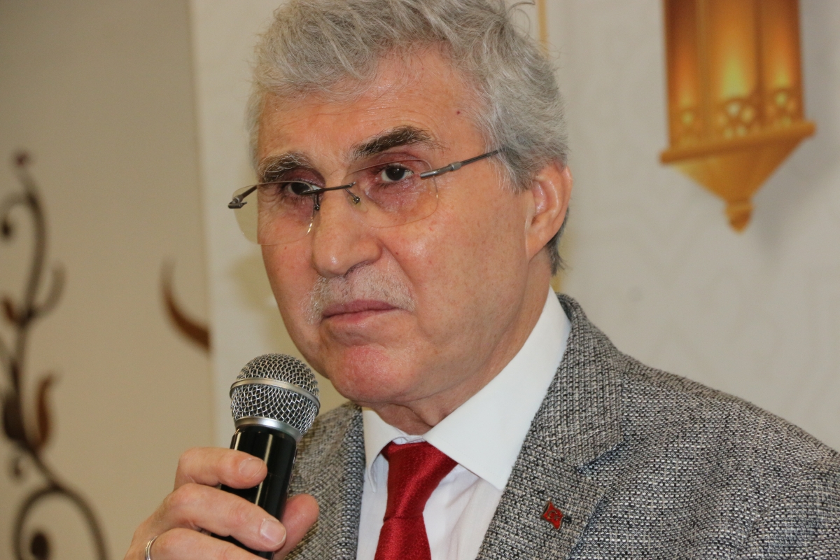 Sakarya Büyükşehir Belediye Başkanı Ekrem Yüce'nin Basına Veda Yemeği (GECEYE DAMGASINI VURAN HATIRA FOTOĞRAFLARI )