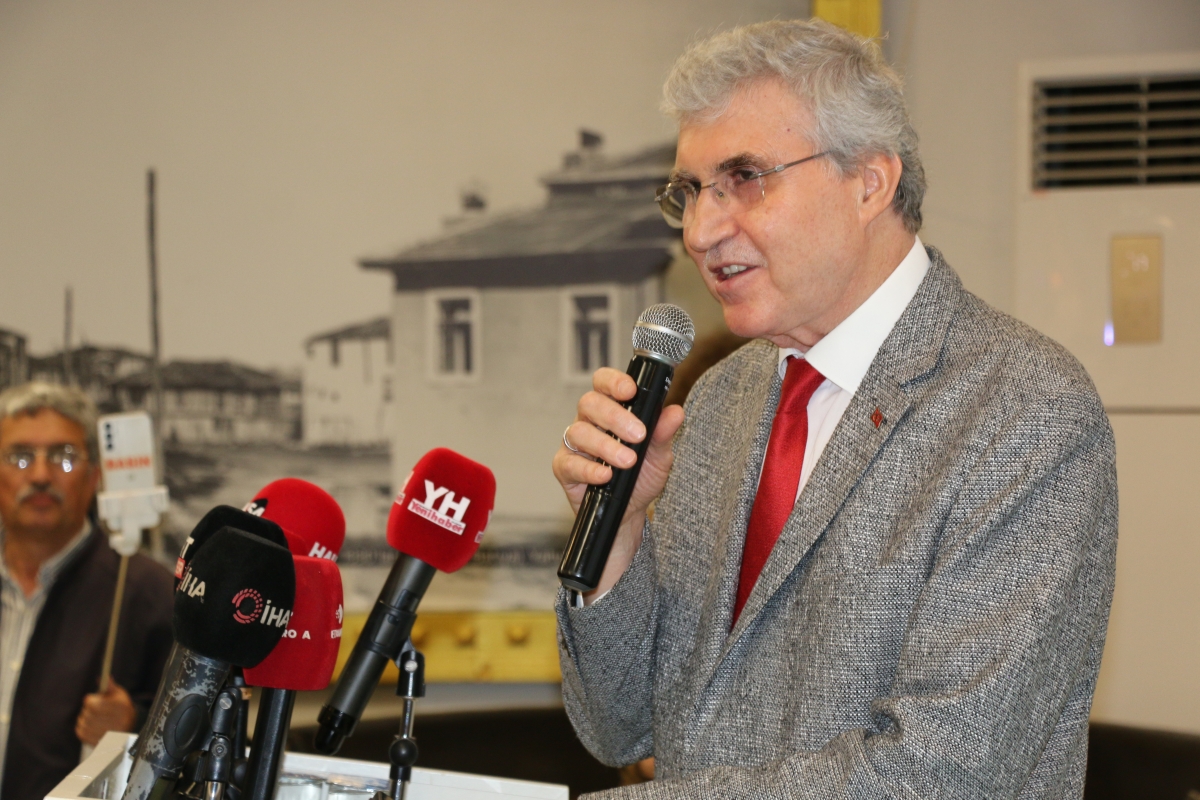 Sakarya Büyükşehir Belediye Başkanı Ekrem Yüce'nin Basına Veda Yemeği (GECEYE DAMGASINI VURAN HATIRA FOTOĞRAFLARI )