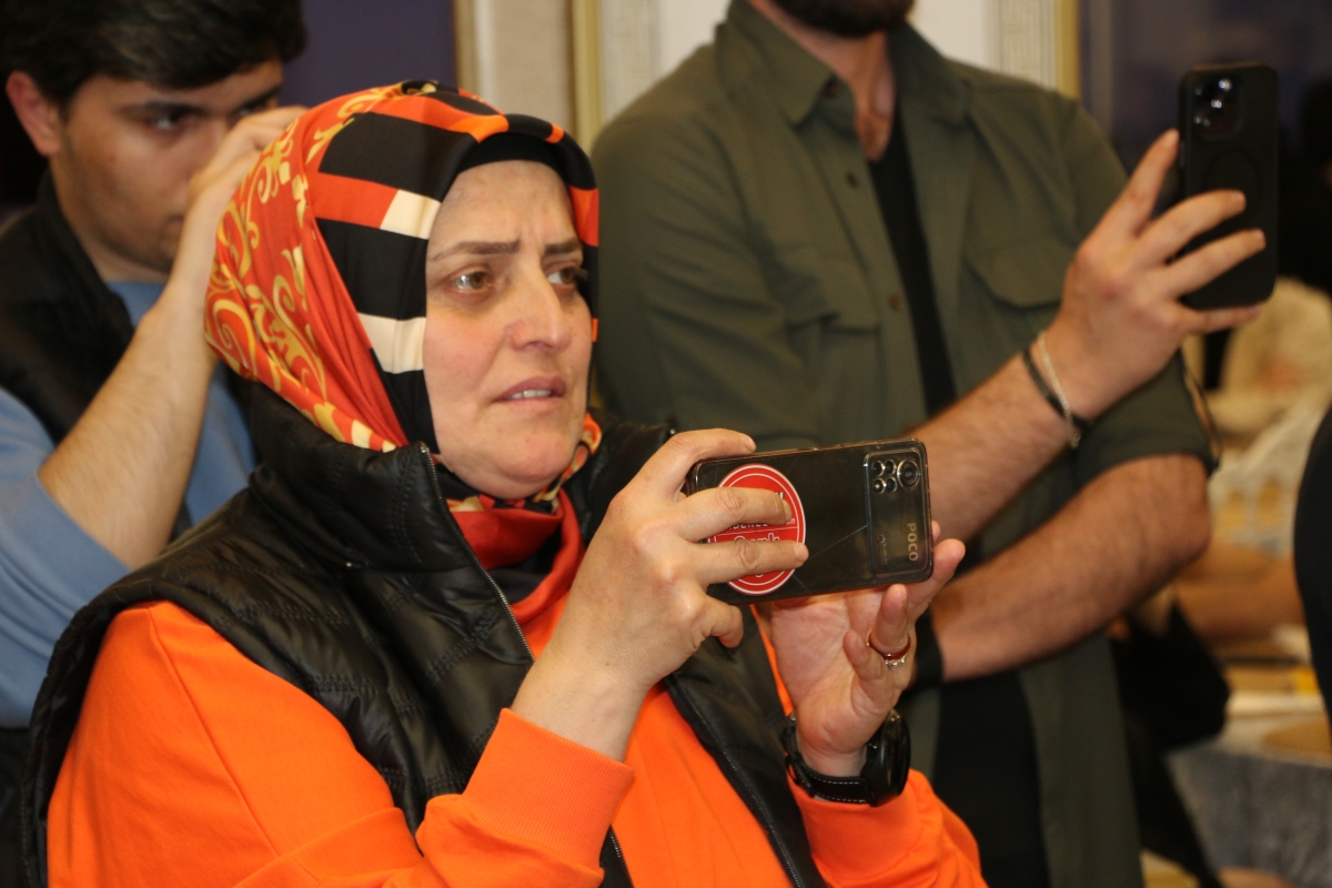 Sakarya Büyükşehir Belediye Başkanı Ekrem Yüce'nin Basına Veda Yemeği (GECEYE DAMGASINI VURAN HATIRA FOTOĞRAFLARI )