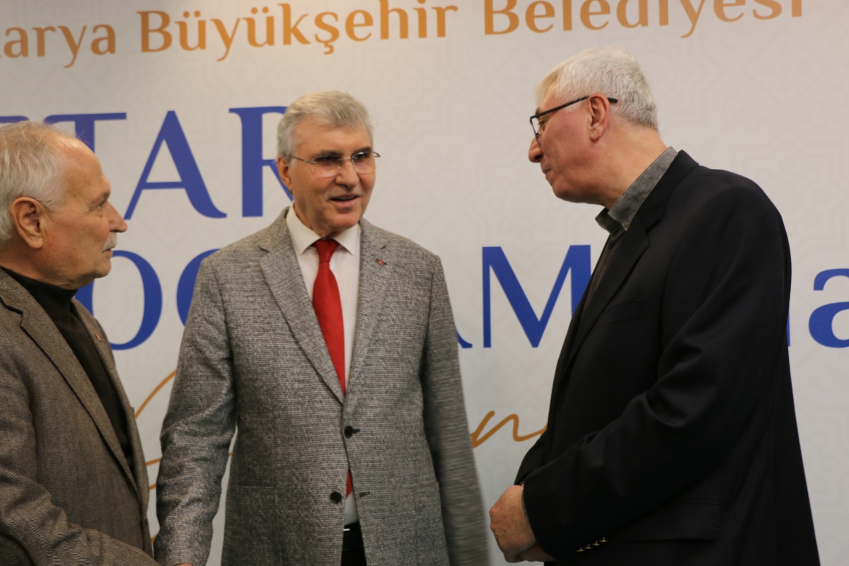 Sakarya Büyükşehir Belediye Başkanı Ekrem Yüce'nin Basına Veda Yemeği (GECEYE DAMGASINI VURAN HATIRA FOTOĞRAFLARI )
