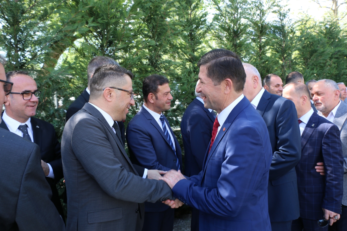 Sakarya Büyükşehir Belediyesinde devir teslim heyecanı ( GÜNÜN ÖNE ÇIKAN FOTOĞRAFLARI )