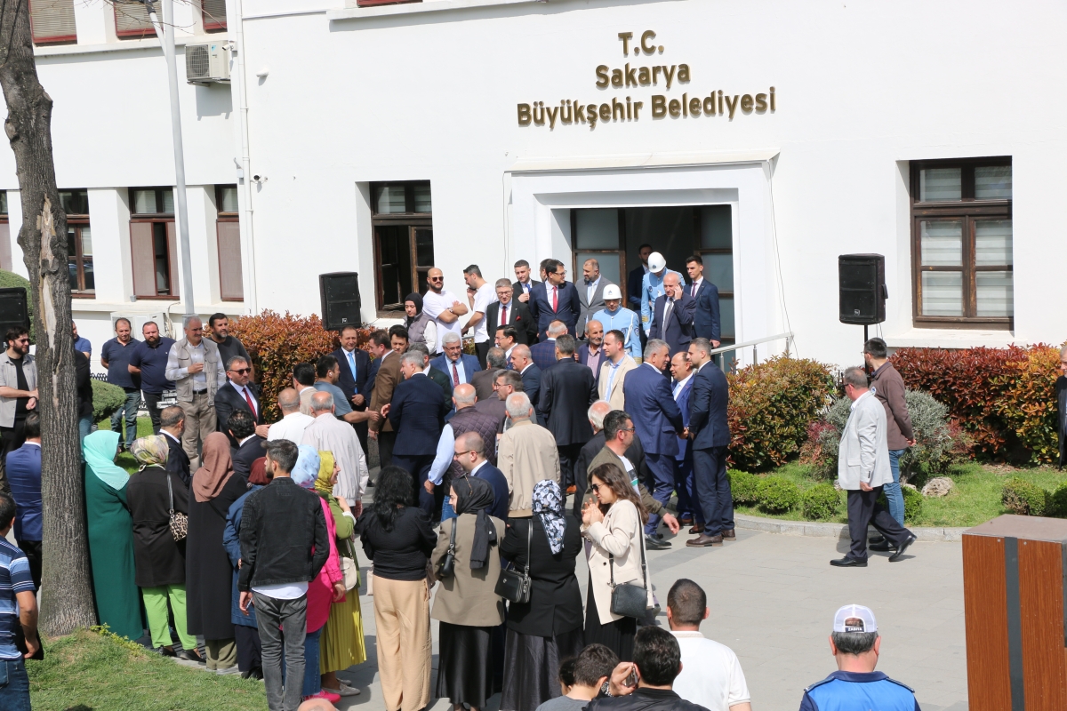 Sakarya Büyükşehir Belediyesinde devir teslim heyecanı ( GÜNÜN ÖNE ÇIKAN FOTOĞRAFLARI )