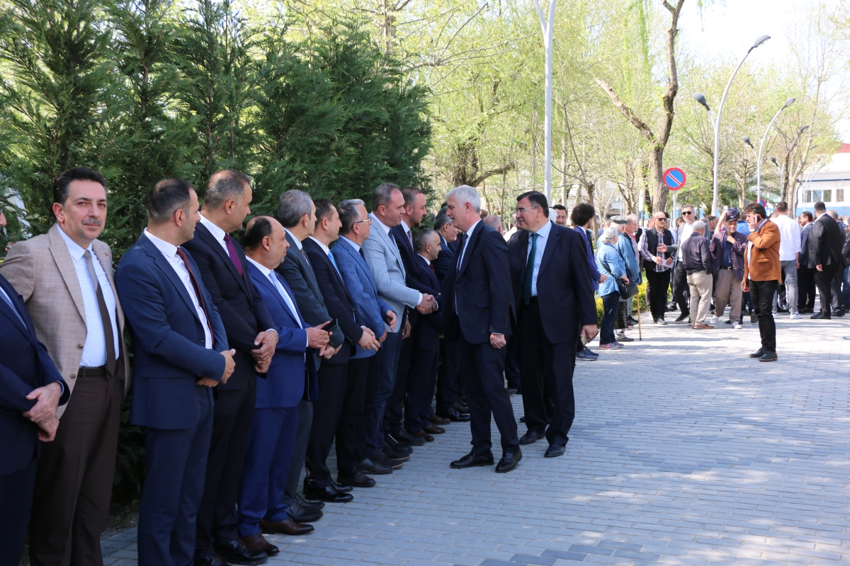 Sakarya Büyükşehir Belediyesinde devir teslim heyecanı ( GÜNÜN ÖNE ÇIKAN FOTOĞRAFLARI )