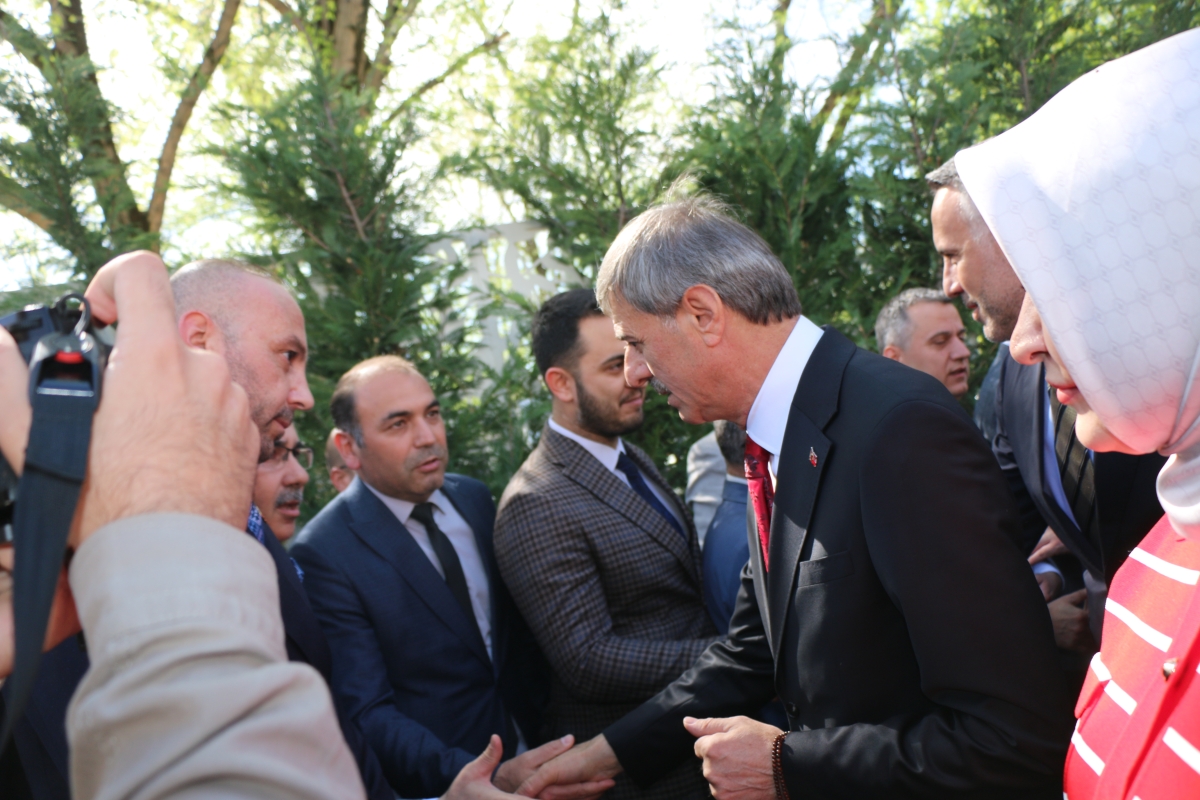 Sakarya Büyükşehir Belediyesinde devir teslim heyecanı ( GÜNÜN ÖNE ÇIKAN FOTOĞRAFLARI )