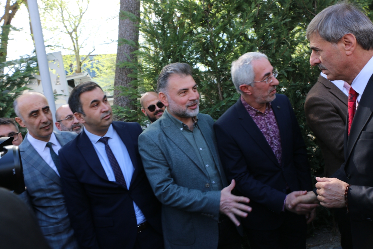 Sakarya Büyükşehir Belediyesinde devir teslim heyecanı ( GÜNÜN ÖNE ÇIKAN FOTOĞRAFLARI )