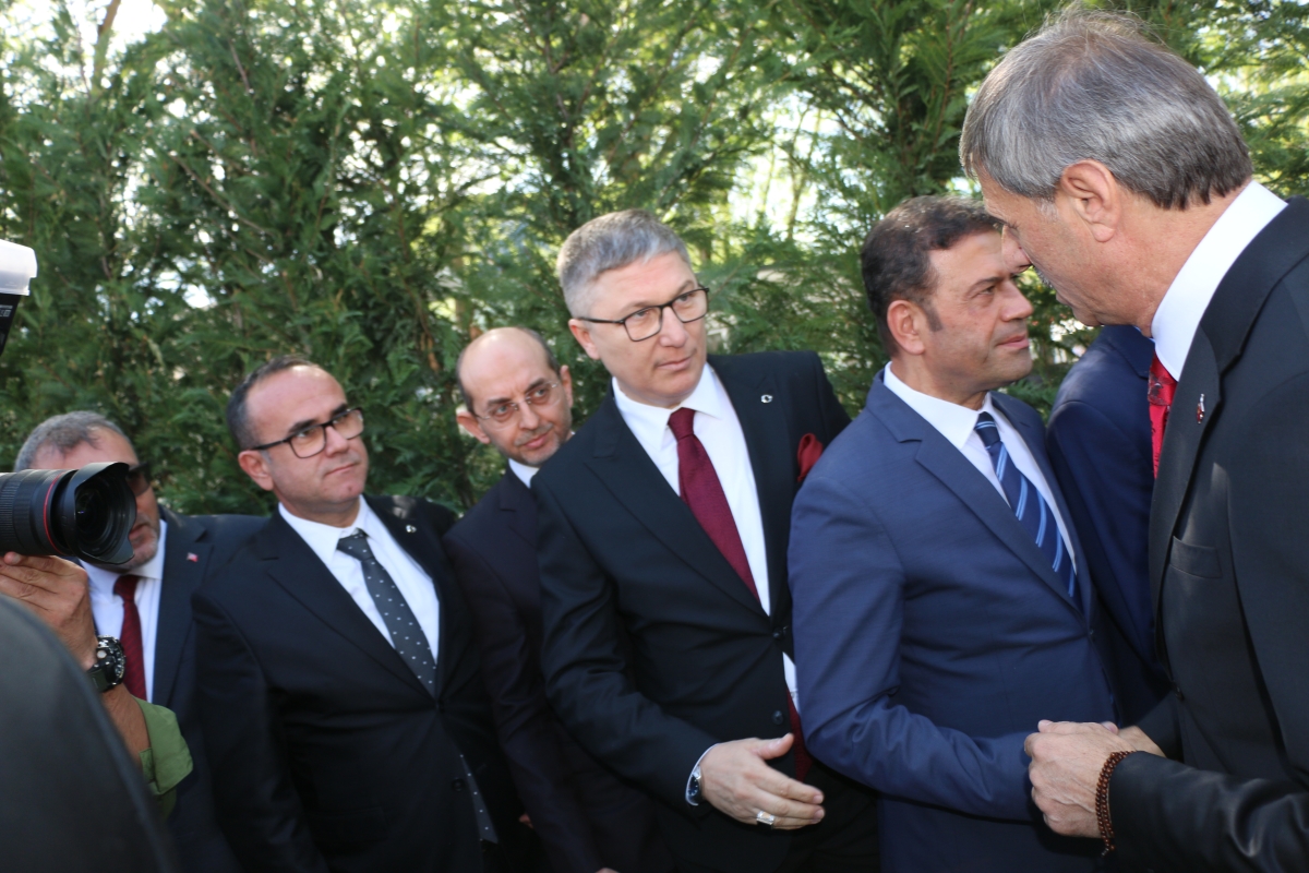 Sakarya Büyükşehir Belediyesinde devir teslim heyecanı ( GÜNÜN ÖNE ÇIKAN FOTOĞRAFLARI )