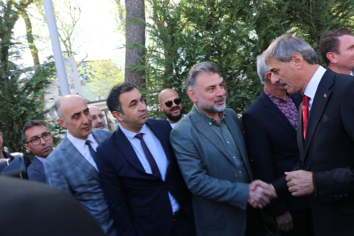 Sakarya Büyükşehir Belediyesinde devir teslim heyecanı ( GÜNÜN ÖNE ÇIKAN FOTOĞRAFLARI )