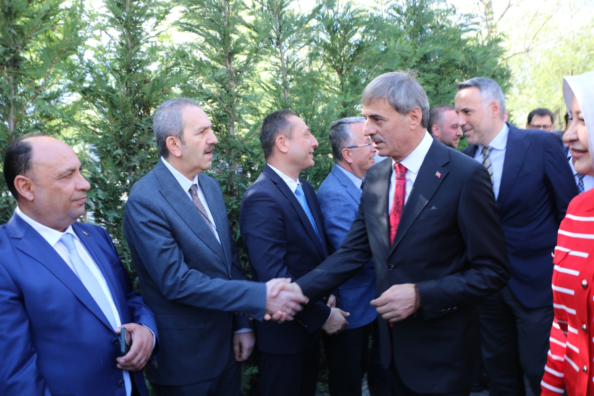 Sakarya Büyükşehir Belediyesinde devir teslim heyecanı ( GÜNÜN ÖNE ÇIKAN FOTOĞRAFLARI )