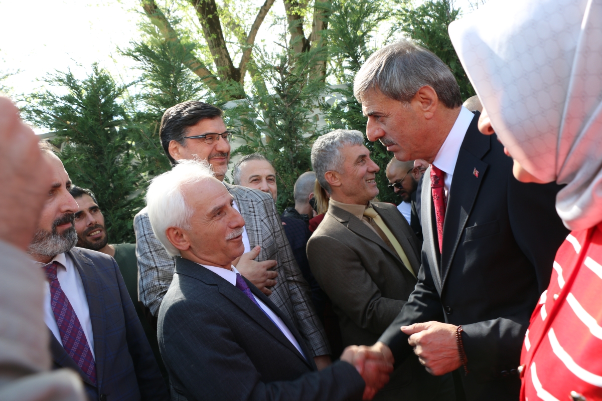 Sakarya Büyükşehir Belediyesinde devir teslim heyecanı ( GÜNÜN ÖNE ÇIKAN FOTOĞRAFLARI )