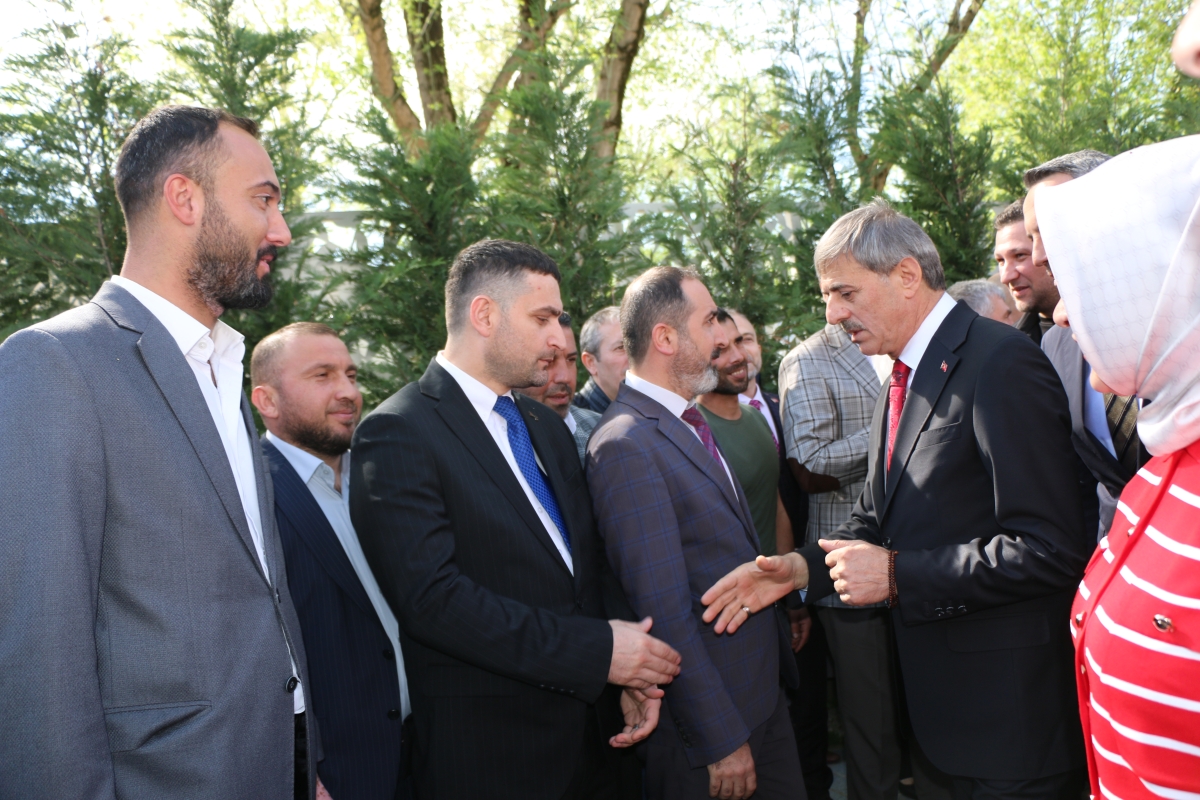 Sakarya Büyükşehir Belediyesinde devir teslim heyecanı ( GÜNÜN ÖNE ÇIKAN FOTOĞRAFLARI )