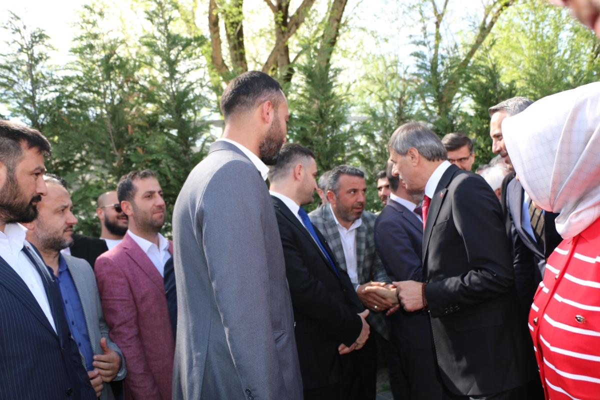 Sakarya Büyükşehir Belediyesinde devir teslim heyecanı ( GÜNÜN ÖNE ÇIKAN FOTOĞRAFLARI )