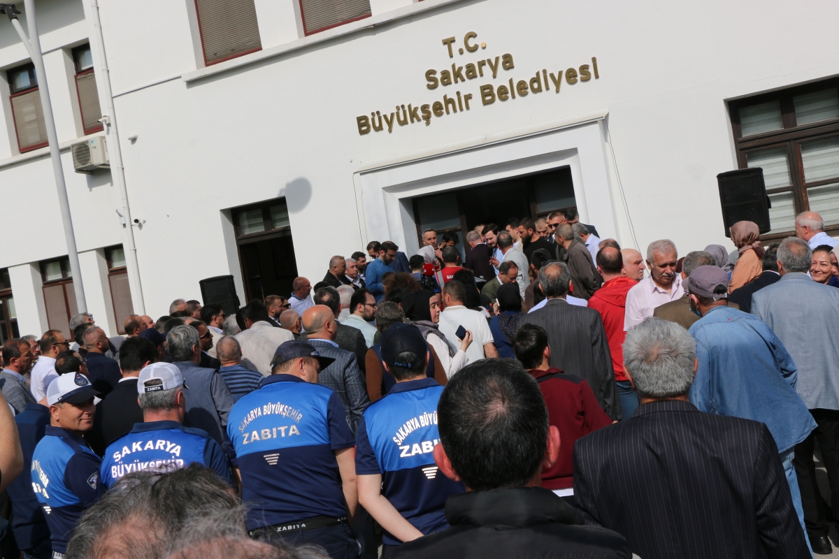 Sakarya Büyükşehir Belediyesinde devir teslim heyecanı ( GÜNÜN ÖNE ÇIKAN FOTOĞRAFLARI )