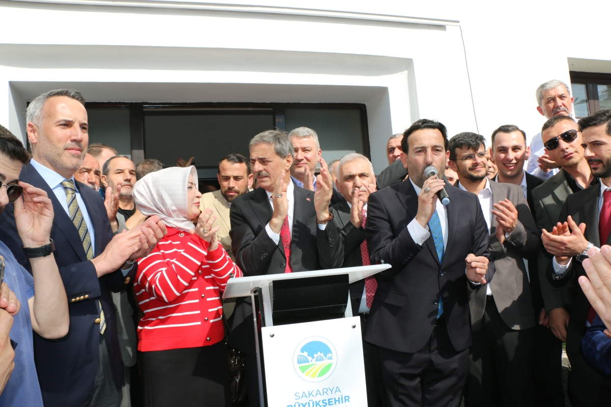 Sakarya Büyükşehir Belediyesinde devir teslim heyecanı ( GÜNÜN ÖNE ÇIKAN FOTOĞRAFLARI )