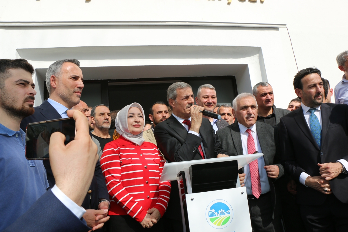 Sakarya Büyükşehir Belediyesinde devir teslim heyecanı ( GÜNÜN ÖNE ÇIKAN FOTOĞRAFLARI )