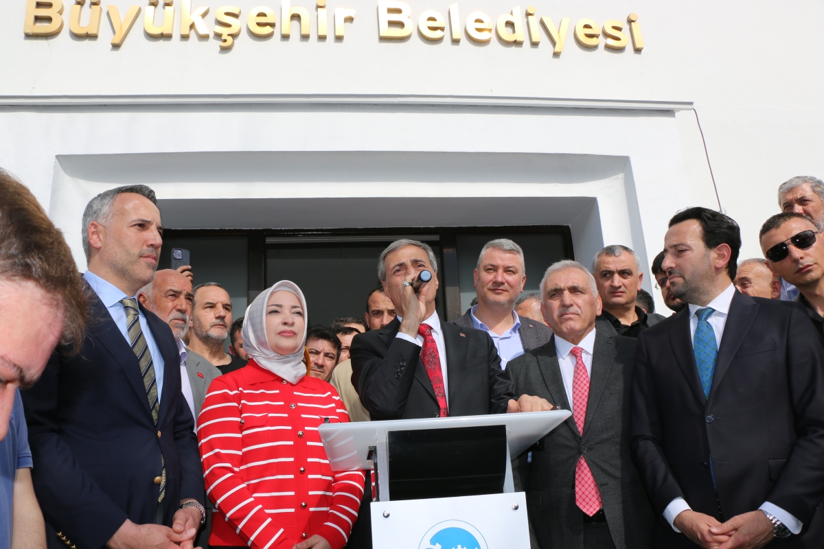 Sakarya Büyükşehir Belediyesinde devir teslim heyecanı ( GÜNÜN ÖNE ÇIKAN FOTOĞRAFLARI )