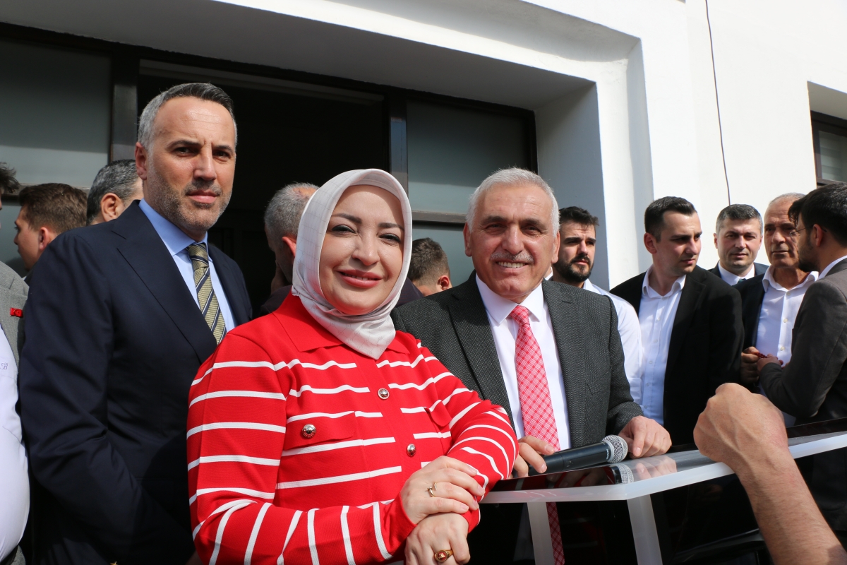 Sakarya Büyükşehir Belediyesinde devir teslim heyecanı ( GÜNÜN ÖNE ÇIKAN FOTOĞRAFLARI )