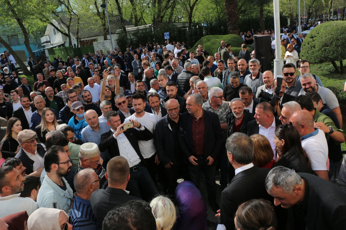 Sakarya Büyükşehir Belediyesinde devir teslim heyecanı ( GÜNÜN ÖNE ÇIKAN FOTOĞRAFLARI )