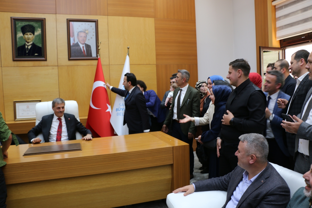 Sakarya Büyükşehir Belediyesinde devir teslim heyecanı ( GÜNÜN ÖNE ÇIKAN FOTOĞRAFLARI )