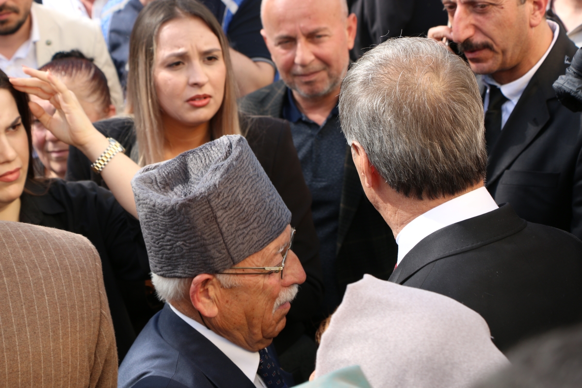 Sakarya Büyükşehir Belediyesinde devir teslim heyecanı ( GÜNÜN ÖNE ÇIKAN FOTOĞRAFLARI )