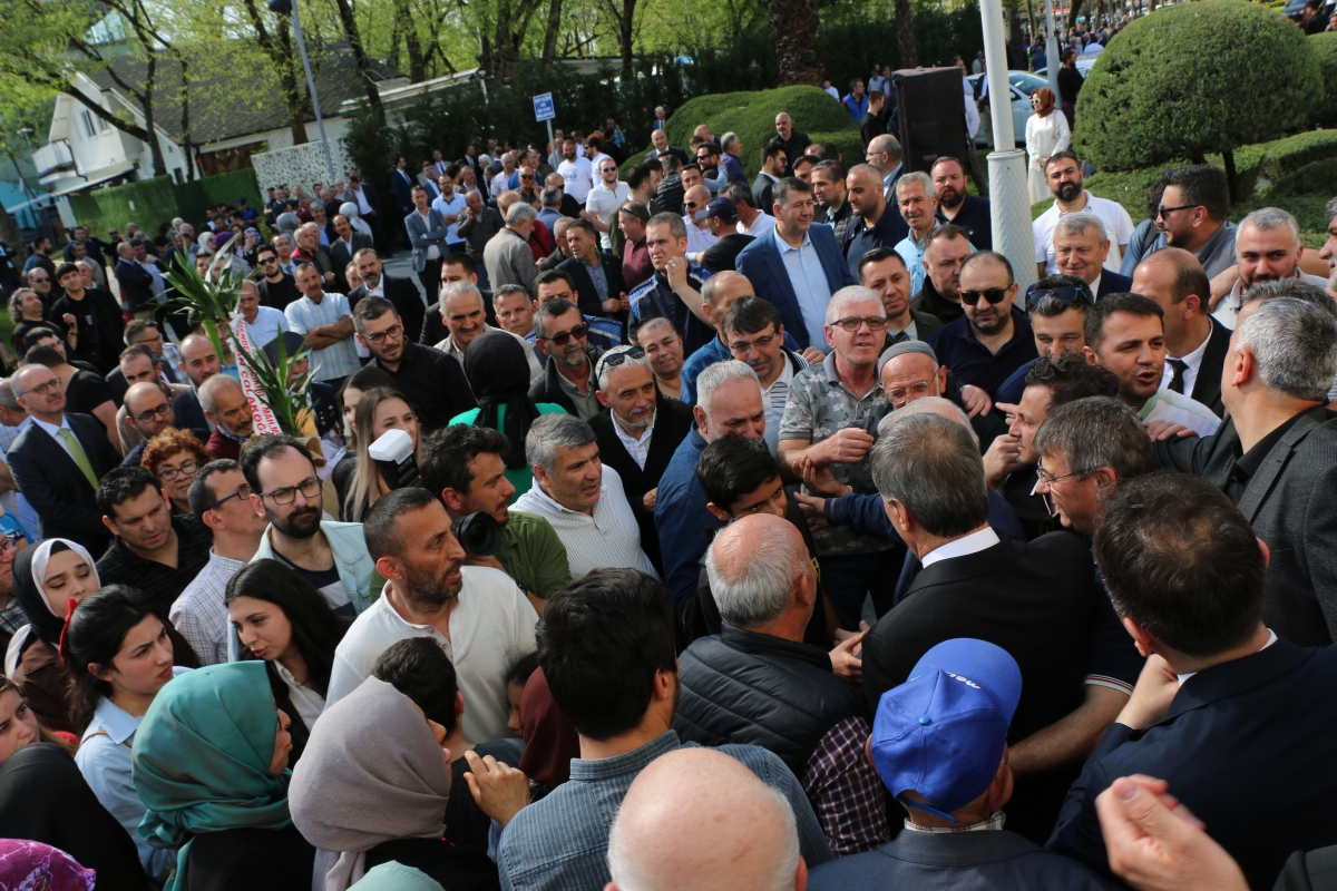 Sakarya Büyükşehir Belediyesinde devir teslim heyecanı ( GÜNÜN ÖNE ÇIKAN FOTOĞRAFLARI )