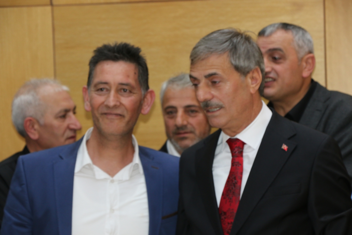 Sakarya Büyükşehir Belediyesinde devir teslim heyecanı ( GÜNÜN ÖNE ÇIKAN FOTOĞRAFLARI )