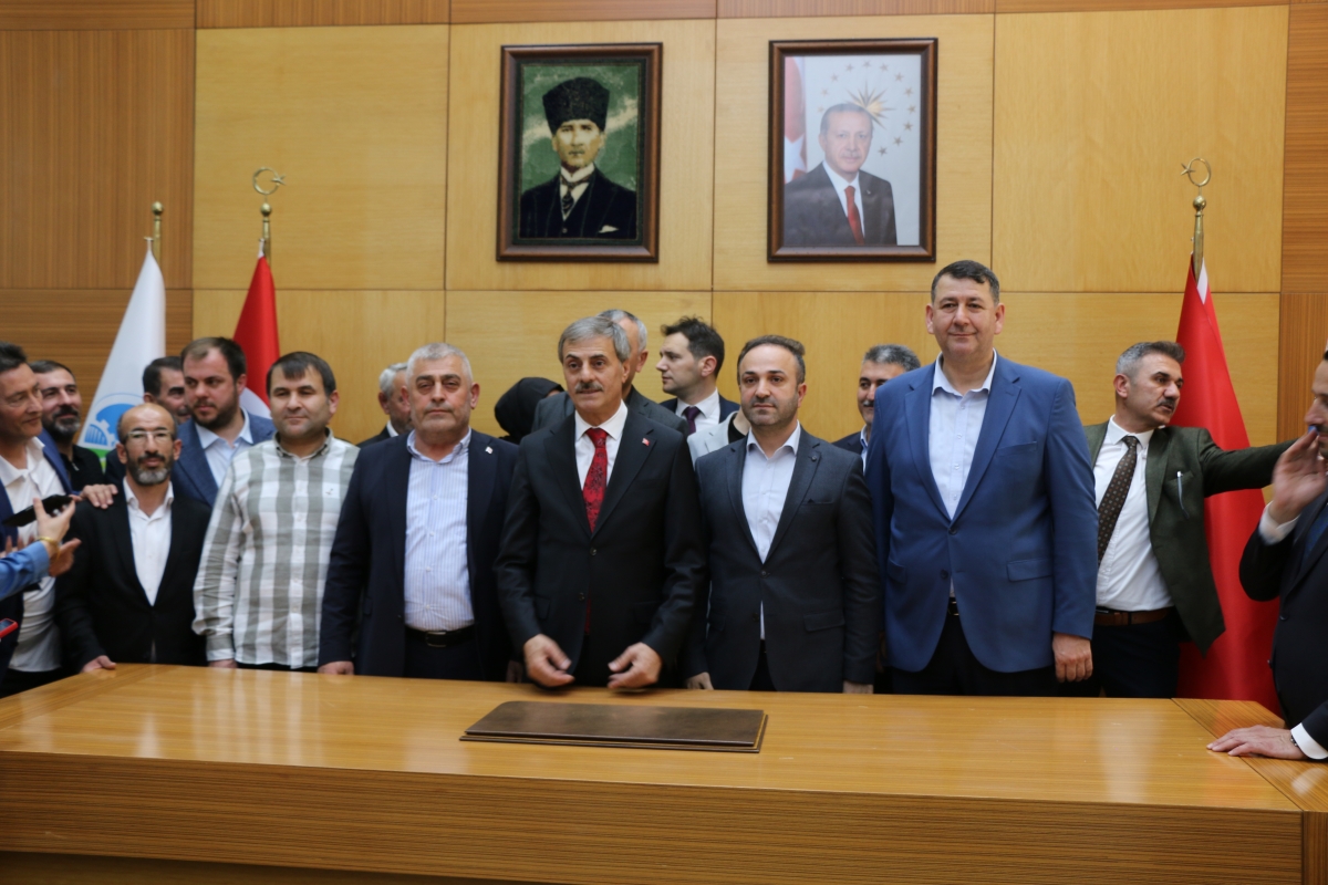 Sakarya Büyükşehir Belediyesinde devir teslim heyecanı ( GÜNÜN ÖNE ÇIKAN FOTOĞRAFLARI )