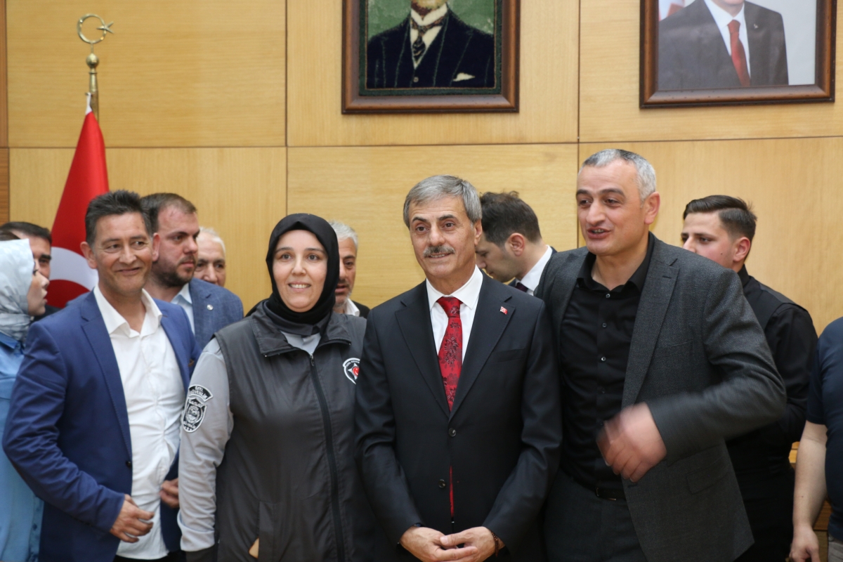 Sakarya Büyükşehir Belediyesinde devir teslim heyecanı ( GÜNÜN ÖNE ÇIKAN FOTOĞRAFLARI )