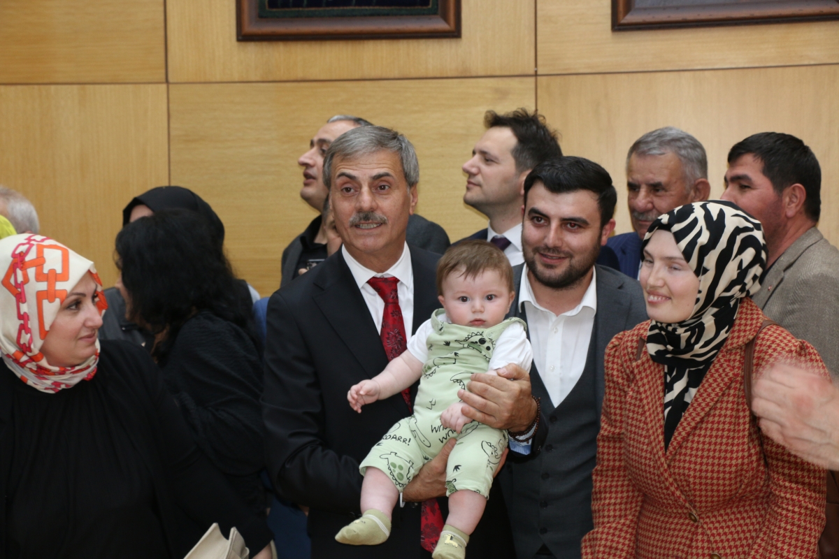 Sakarya Büyükşehir Belediyesinde devir teslim heyecanı ( GÜNÜN ÖNE ÇIKAN FOTOĞRAFLARI )