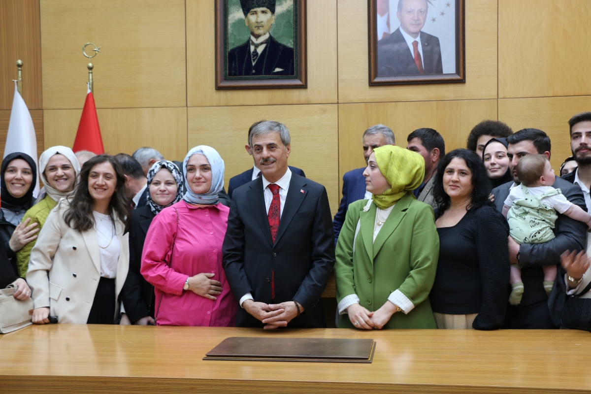 Sakarya Büyükşehir Belediyesinde devir teslim heyecanı ( GÜNÜN ÖNE ÇIKAN FOTOĞRAFLARI )