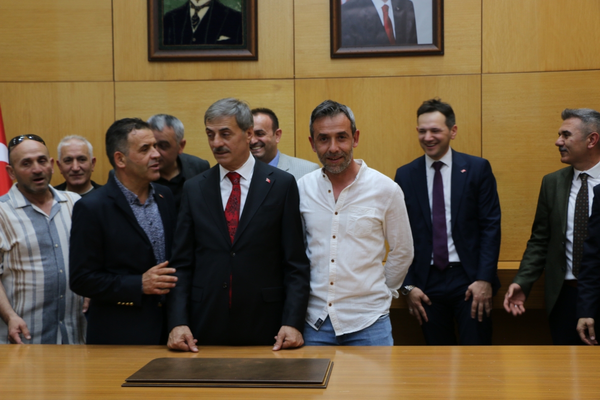 Sakarya Büyükşehir Belediyesinde devir teslim heyecanı ( GÜNÜN ÖNE ÇIKAN FOTOĞRAFLARI )