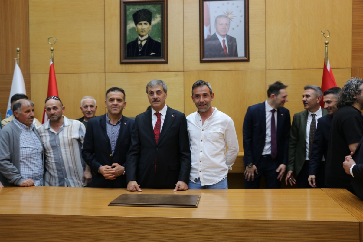 Sakarya Büyükşehir Belediyesinde devir teslim heyecanı ( GÜNÜN ÖNE ÇIKAN FOTOĞRAFLARI )