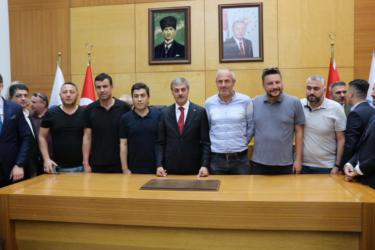 Sakarya Büyükşehir Belediyesinde devir teslim heyecanı ( GÜNÜN ÖNE ÇIKAN FOTOĞRAFLARI )
