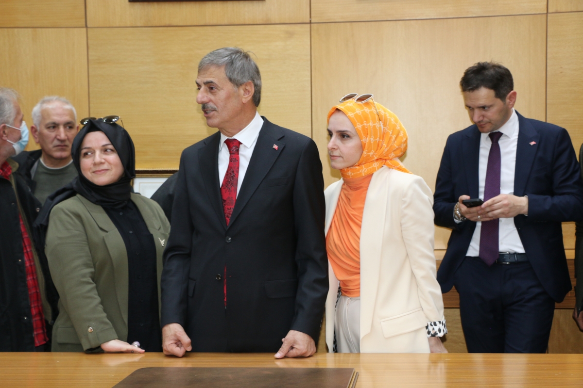 Sakarya Büyükşehir Belediyesinde devir teslim heyecanı ( GÜNÜN ÖNE ÇIKAN FOTOĞRAFLARI )