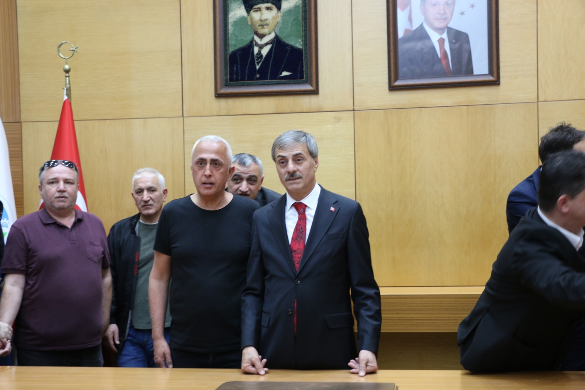 Sakarya Büyükşehir Belediyesinde devir teslim heyecanı ( GÜNÜN ÖNE ÇIKAN FOTOĞRAFLARI )