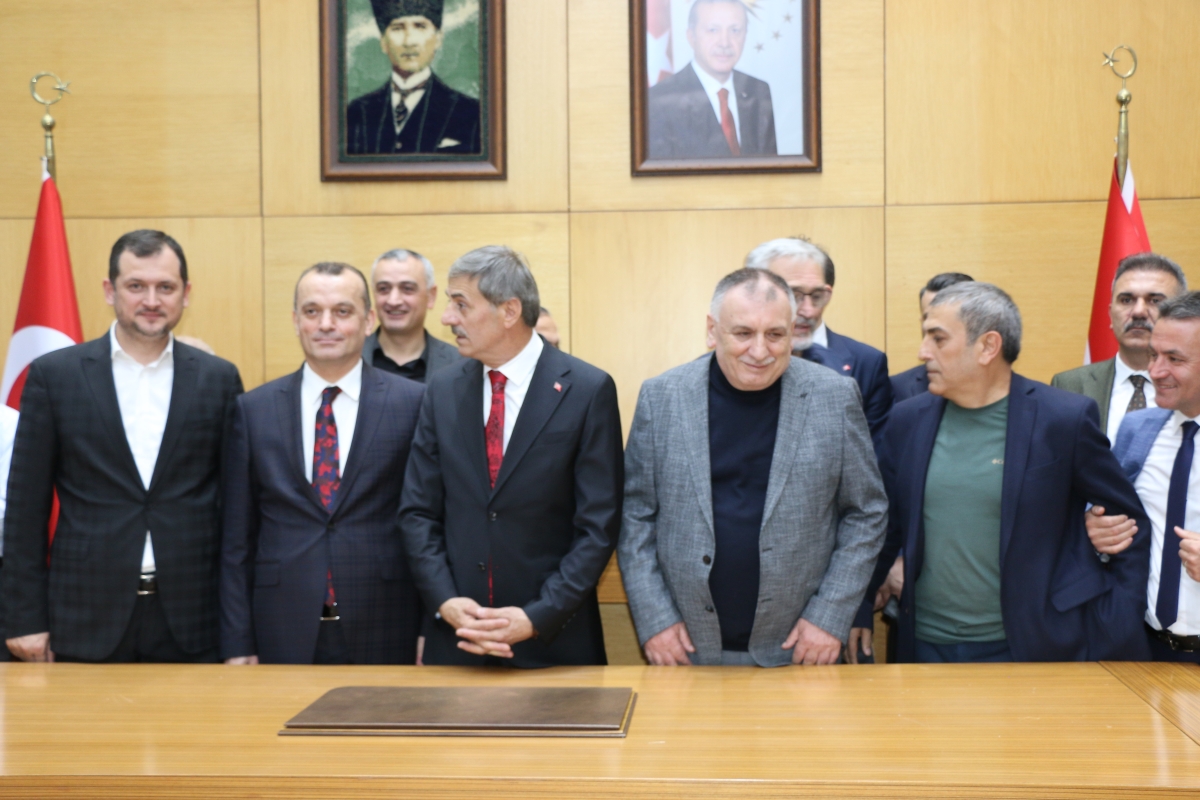 Sakarya Büyükşehir Belediyesinde devir teslim heyecanı ( GÜNÜN ÖNE ÇIKAN FOTOĞRAFLARI )