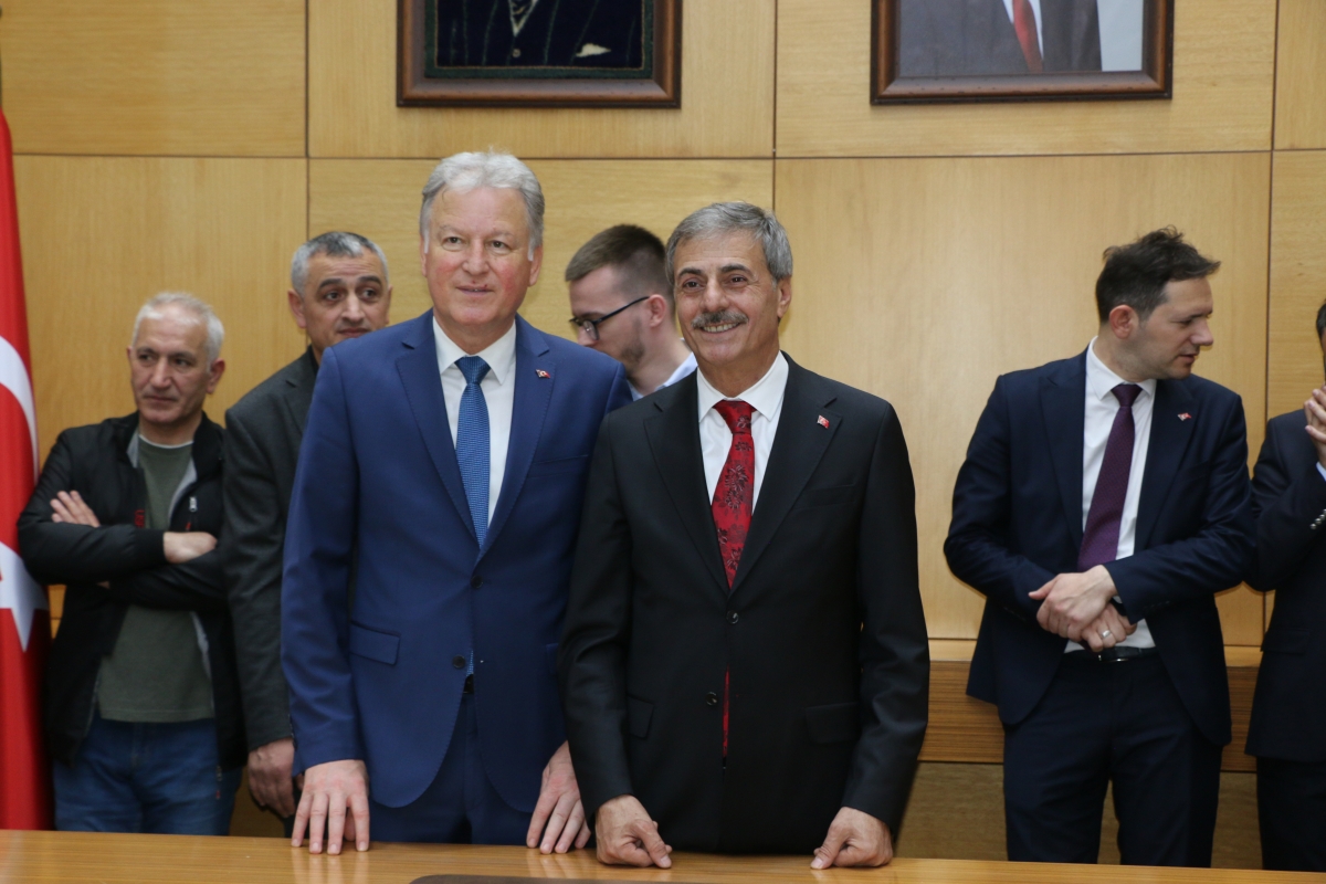 Sakarya Büyükşehir Belediyesinde devir teslim heyecanı ( GÜNÜN ÖNE ÇIKAN FOTOĞRAFLARI )