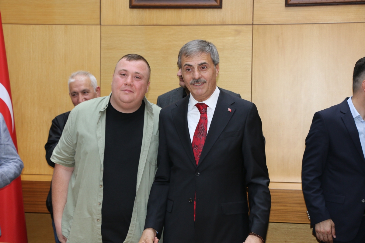 Sakarya Büyükşehir Belediyesinde devir teslim heyecanı ( GÜNÜN ÖNE ÇIKAN FOTOĞRAFLARI )