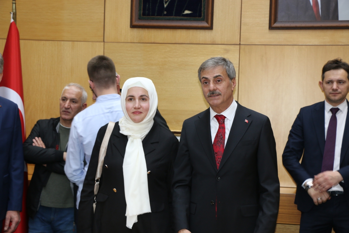 Sakarya Büyükşehir Belediyesinde devir teslim heyecanı ( GÜNÜN ÖNE ÇIKAN FOTOĞRAFLARI )